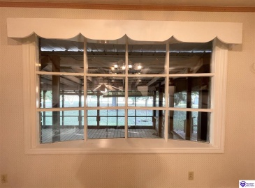 Mile Lane, Campbellsville, Kentucky 42718, ,2 BathroomsBathrooms,For Sale,Mile Lane,HK24003905