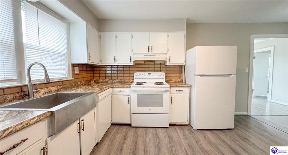 Risen Avenue, Campbellsville, Kentucky 42718, ,1 BathroomBathrooms,For Sale,Risen Avenue,HK24003906 Risen Avenue, Campbellsville, Kentucky 42718, ,1 BathroomBathrooms,For Sale,Risen Avenue,HK24003906