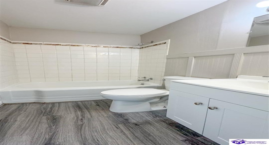 Risen Avenue, Campbellsville, Kentucky 42718, ,1 BathroomBathrooms,For Sale,Risen Avenue,HK24003906 Risen Avenue, Campbellsville, Kentucky 42718, ,1 BathroomBathrooms,For Sale,Risen Avenue,HK24003906