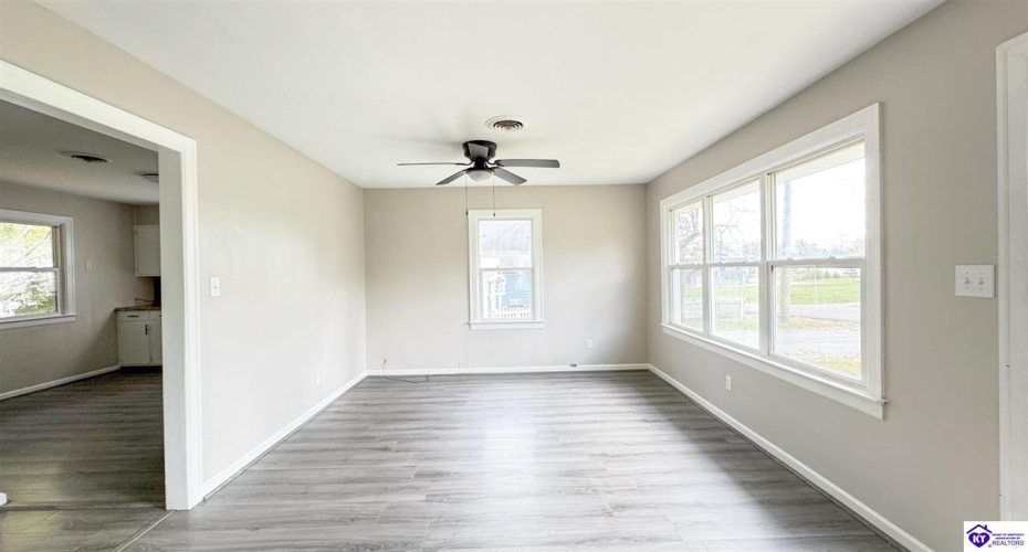 Risen Avenue, Campbellsville, Kentucky 42718, ,1 BathroomBathrooms,For Sale,Risen Avenue,HK24003906 Risen Avenue, Campbellsville, Kentucky 42718, ,1 BathroomBathrooms,For Sale,Risen Avenue,HK24003906