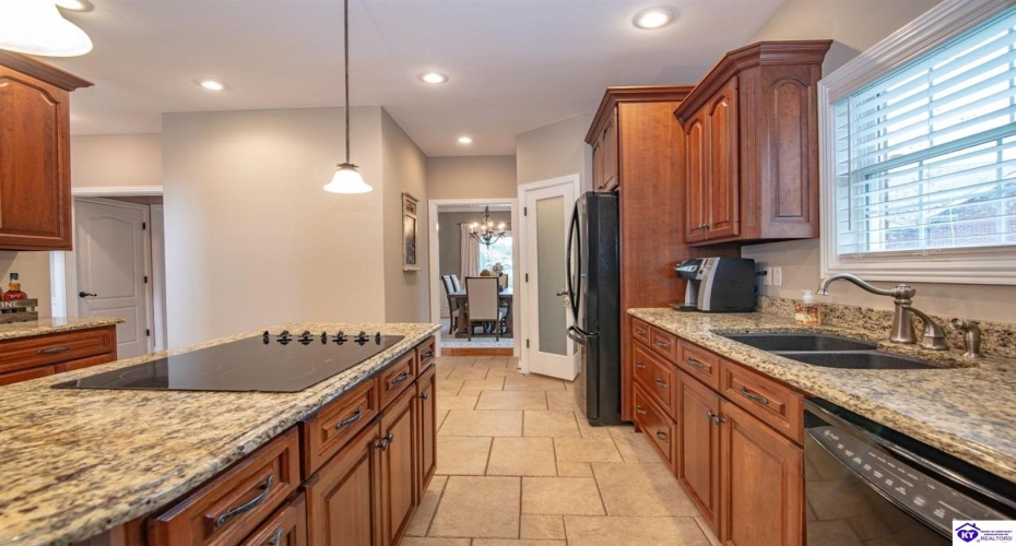 Deer Run Way, Elizabethtown, Kentucky 42701, ,5 BathroomsBathrooms,For Sale,Deer Run Way,HK24003910