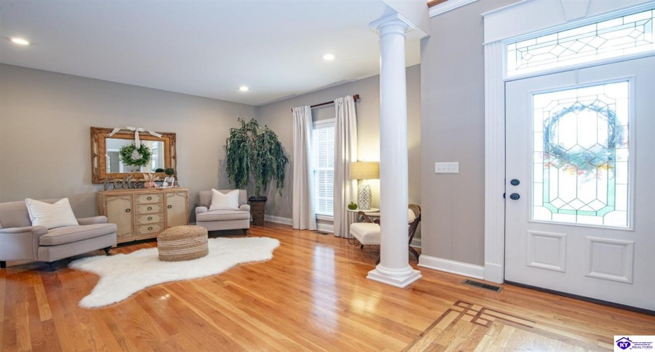 Deer Run Way, Elizabethtown, Kentucky 42701, ,5 BathroomsBathrooms,For Sale,Deer Run Way,HK24003910