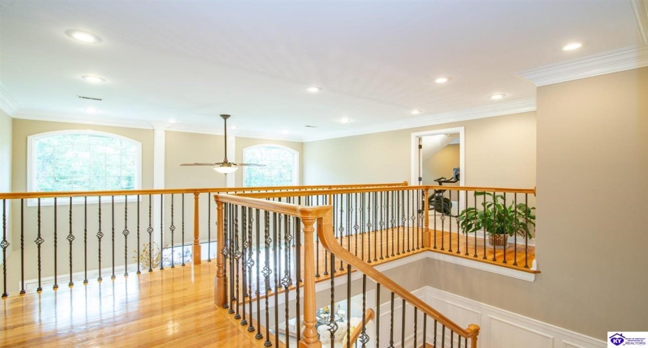 Deer Run Way, Elizabethtown, Kentucky 42701, ,5 BathroomsBathrooms,For Sale,Deer Run Way,HK24003910