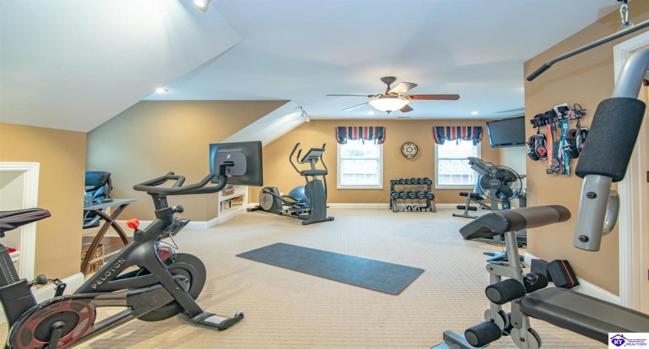 Deer Run Way, Elizabethtown, Kentucky 42701, ,5 BathroomsBathrooms,For Sale,Deer Run Way,HK24003910