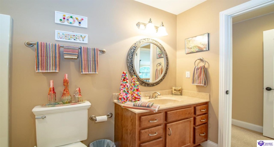 Deer Run Way, Elizabethtown, Kentucky 42701, ,5 BathroomsBathrooms,For Sale,Deer Run Way,HK24003910