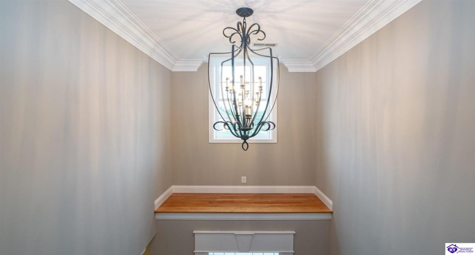 Deer Run Way, Elizabethtown, Kentucky 42701, ,5 BathroomsBathrooms,For Sale,Deer Run Way,HK24003910