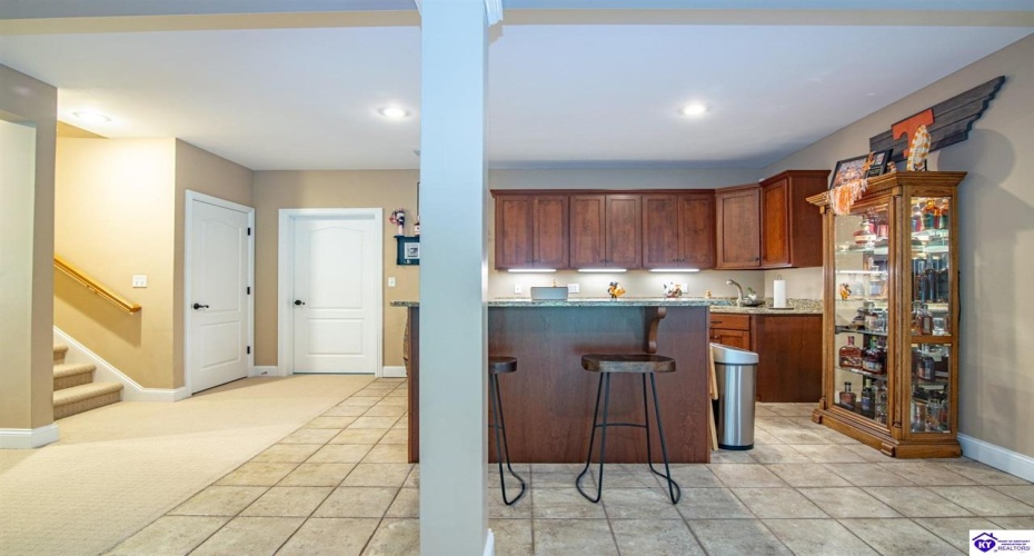 Deer Run Way, Elizabethtown, Kentucky 42701, ,5 BathroomsBathrooms,For Sale,Deer Run Way,HK24003910