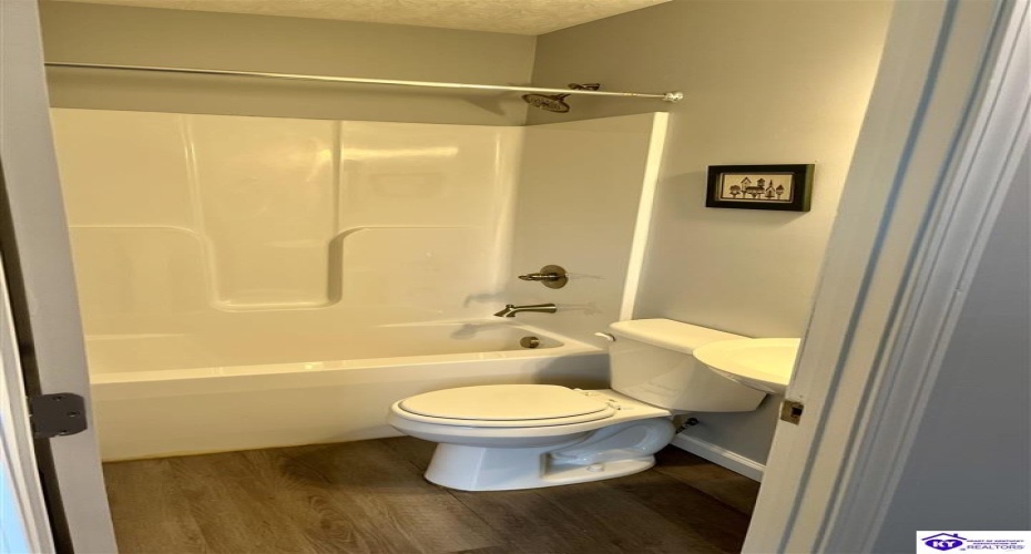 Salt River Road, Eastview, Kentucky 42732, ,2 BathroomsBathrooms,For Sale,Salt River Road,HK24003914