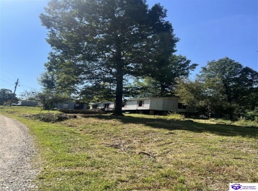 Chestnut Drive, Mammoth Cave, Kentucky 42259, ,For Sale,Chestnut Drive,HK24003584 Chestnut Drive, Mammoth Cave, Kentucky 42259, ,For Sale,Chestnut Drive,HK24003584