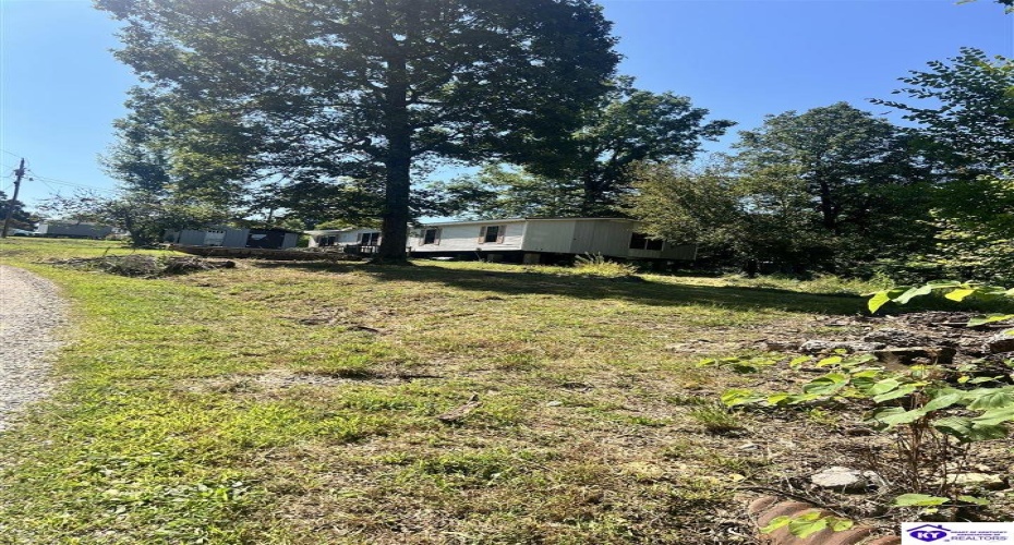 Chestnut Drive, Mammoth Cave, Kentucky 42259, ,For Sale,Chestnut Drive,HK24003584