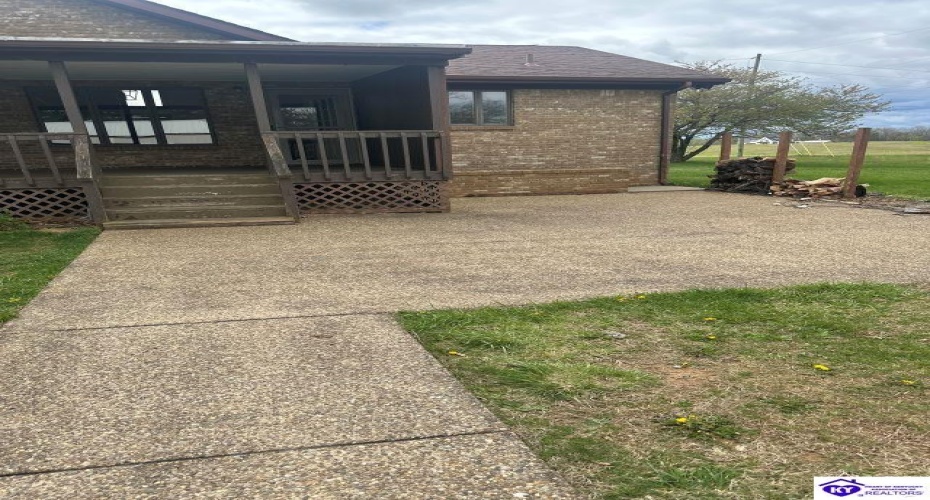 Bacon Creek Road, Elizabethtown, Kentucky 47201, ,3 BathroomsBathrooms,For Sale,Bacon Creek Road,HK24001273