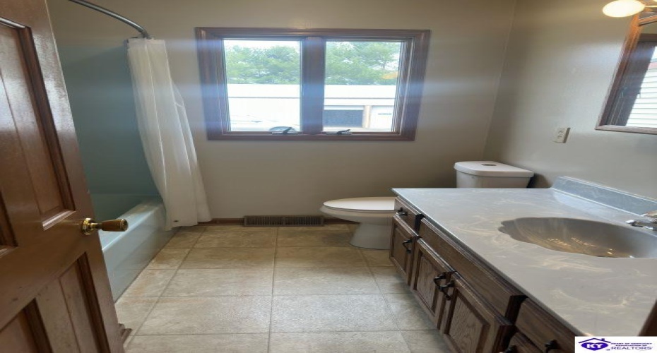 Bacon Creek Road, Elizabethtown, Kentucky 47201, ,3 BathroomsBathrooms,For Sale,Bacon Creek Road,HK24001273