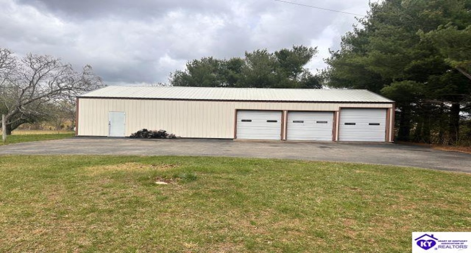 Bacon Creek Road, Elizabethtown, Kentucky 47201, ,3 BathroomsBathrooms,For Sale,Bacon Creek Road,HK24001273