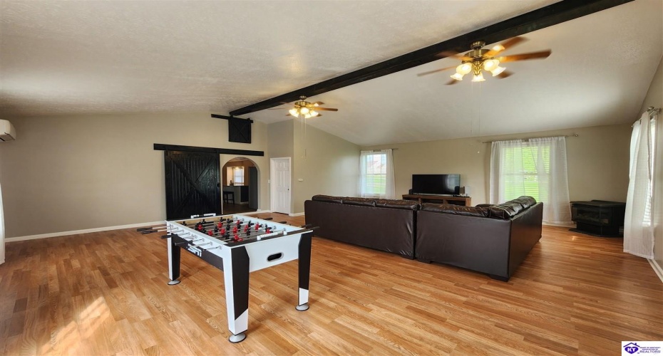 Bardstown Road, Hodgenville, Kentucky 42748, ,2 BathroomsBathrooms,For Sale,Bardstown Road,HK24003933