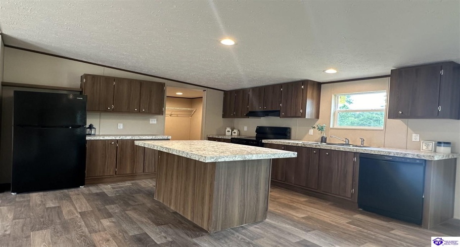 Webster Road, Campbellsville, Kentucky 42718, ,2 BathroomsBathrooms,For Sale,Webster Road,HK24003946