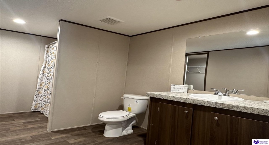 Webster Road, Campbellsville, Kentucky 42718, ,2 BathroomsBathrooms,For Sale,Webster Road,HK24003946