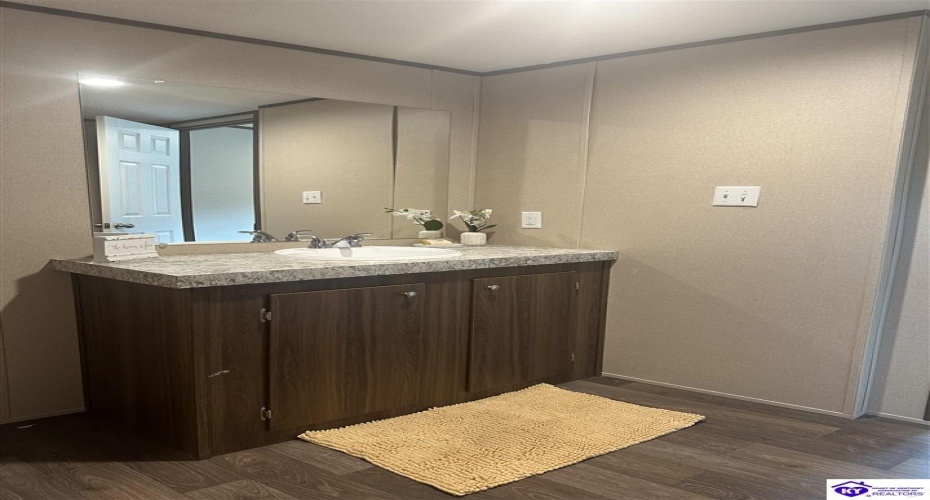 Webster Road, Campbellsville, Kentucky 42718, ,2 BathroomsBathrooms,For Sale,Webster Road,HK24003946