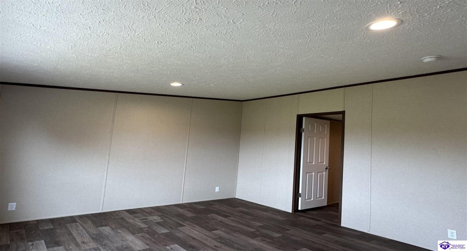 Webster Road, Campbellsville, Kentucky 42718, ,2 BathroomsBathrooms,For Sale,Webster Road,HK24003947