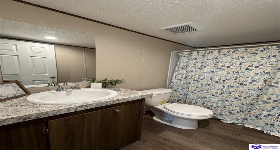 Webster Road, Campbellsville, Kentucky 42718, ,2 BathroomsBathrooms,For Sale,Webster Road,HK24003947