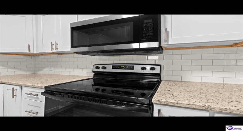 Wildwood Drive, Elizabethtown, Kentucky 42701, ,2 BathroomsBathrooms,For Sale,Wildwood Drive,HK24003948