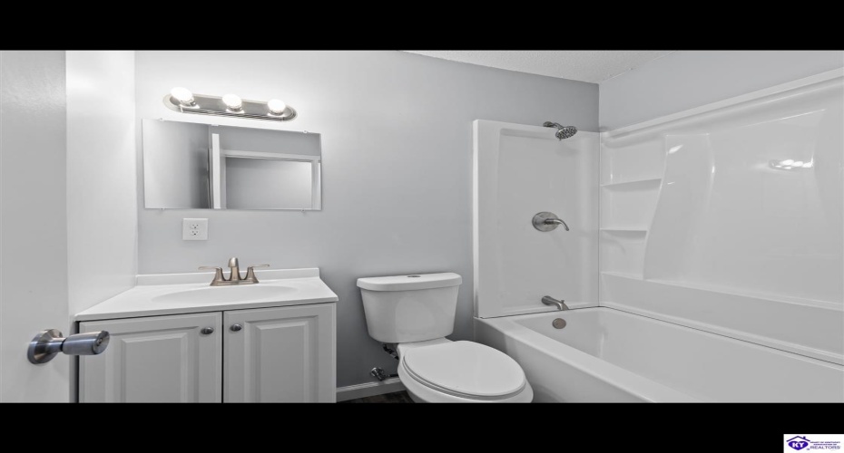 Wildwood Drive, Elizabethtown, Kentucky 42701, ,2 BathroomsBathrooms,For Sale,Wildwood Drive,HK24003948