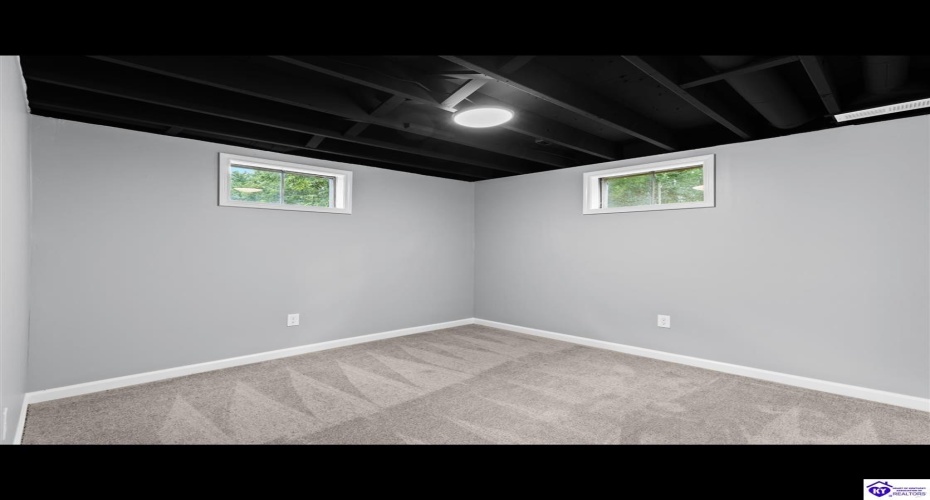 Wildwood Drive, Elizabethtown, Kentucky 42701, ,2 BathroomsBathrooms,For Sale,Wildwood Drive,HK24003948