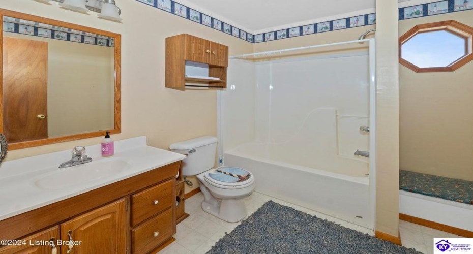 Lafollette Road, New Haven, Kentucky 40051, ,2 BathroomsBathrooms,For Sale,Lafollette Road,HK24003953