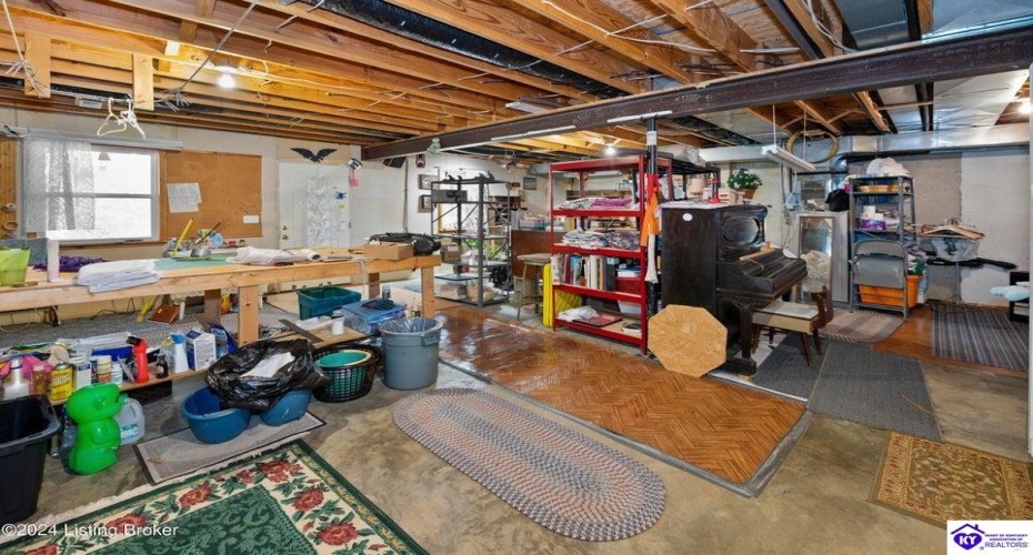 Lafollette Road, New Haven, Kentucky 40051, ,2 BathroomsBathrooms,For Sale,Lafollette Road,HK24003953