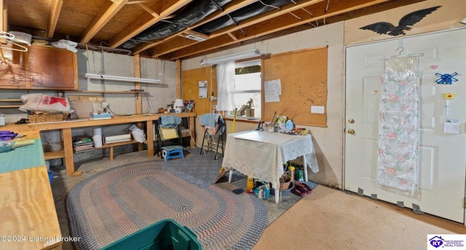 Lafollette Road, New Haven, Kentucky 40051, ,2 BathroomsBathrooms,For Sale,Lafollette Road,HK24003953