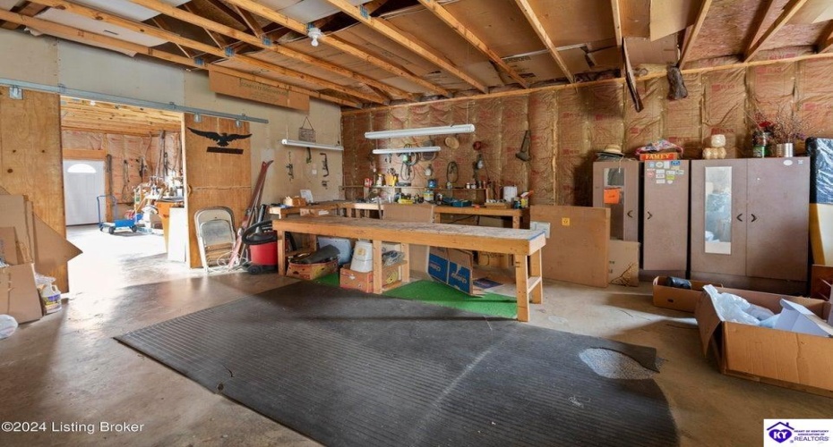 Lafollette Road, New Haven, Kentucky 40051, ,2 BathroomsBathrooms,For Sale,Lafollette Road,HK24003953