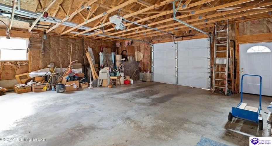 Lafollette Road, New Haven, Kentucky 40051, ,2 BathroomsBathrooms,For Sale,Lafollette Road,HK24003953