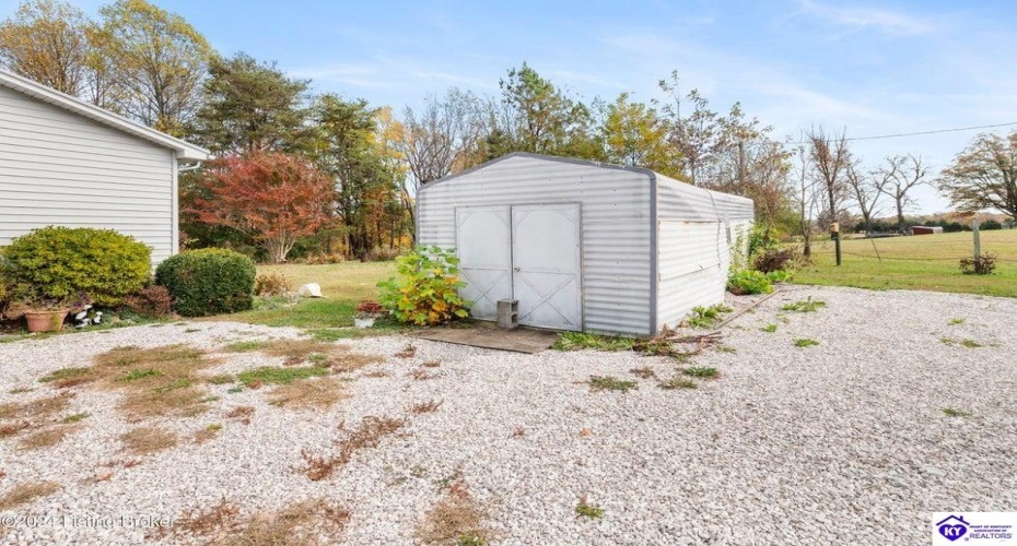 Lafollette Road, New Haven, Kentucky 40051, ,2 BathroomsBathrooms,For Sale,Lafollette Road,HK24003953