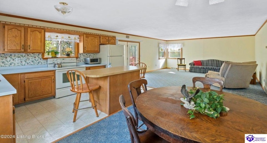 Lafollette Road, New Haven, Kentucky 40051, ,2 BathroomsBathrooms,For Sale,Lafollette Road,HK24003953