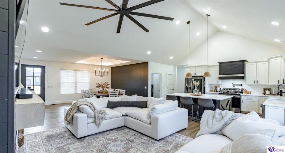 Livingood Lane, Hodgenville, Kentucky 42748, ,2 BathroomsBathrooms,For Sale,Livingood Lane,HK24003959