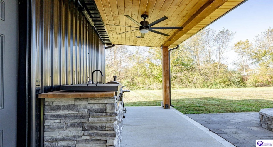 Livingood Lane, Hodgenville, Kentucky 42748, ,2 BathroomsBathrooms,For Sale,Livingood Lane,HK24003959