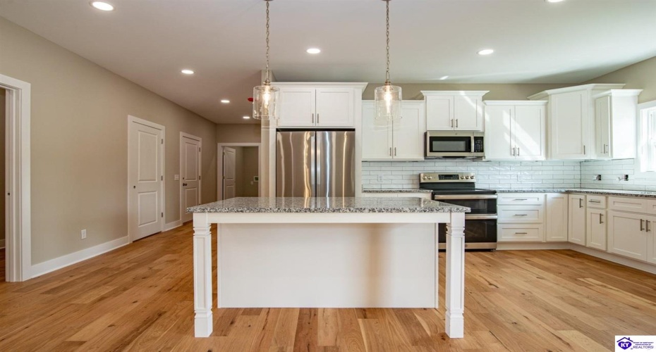 Circle Crest, Hodgenville, Kentucky 42748, ,2 BathroomsBathrooms,For Sale,Circle Crest,HK24003964