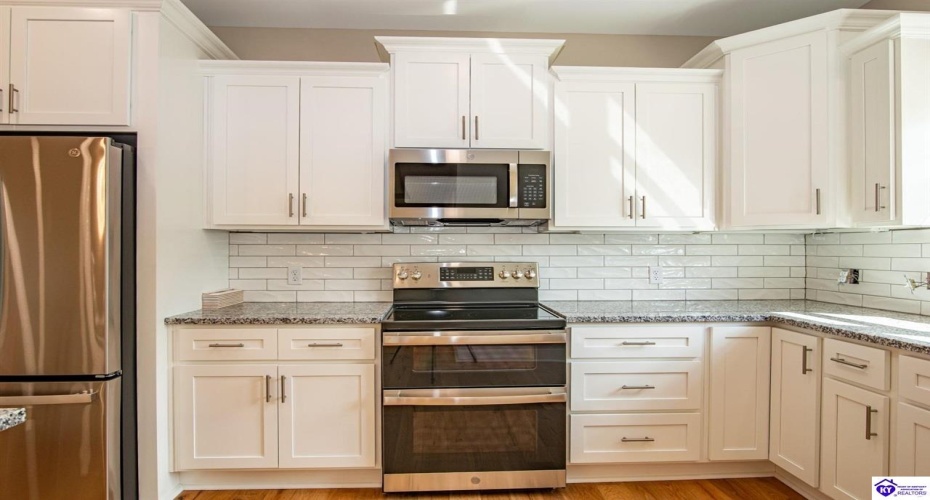 Circle Crest, Hodgenville, Kentucky 42748, ,2 BathroomsBathrooms,For Sale,Circle Crest,HK24003964