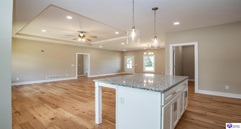 Circle Crest, Hodgenville, Kentucky 42748, ,2 BathroomsBathrooms,For Sale,Circle Crest,HK24003964