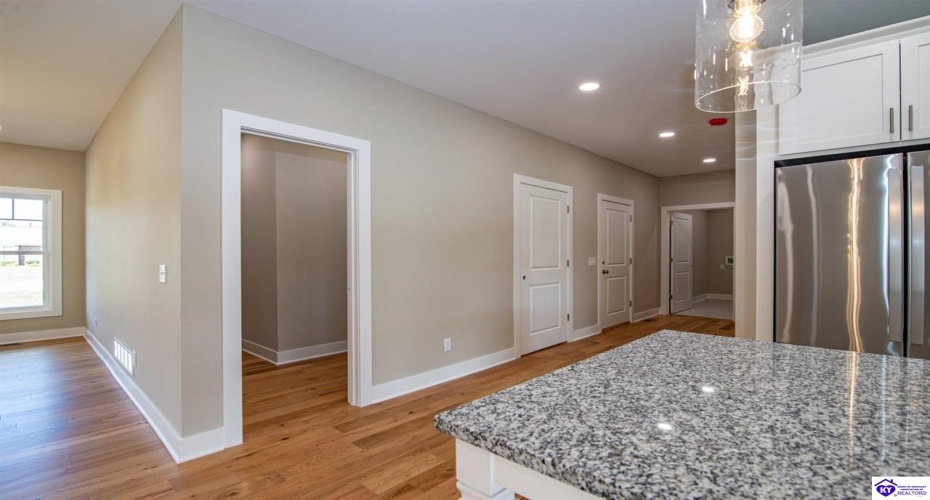 Circle Crest, Hodgenville, Kentucky 42748, ,2 BathroomsBathrooms,For Sale,Circle Crest,HK24003964