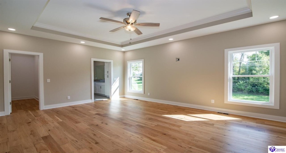 Circle Crest, Hodgenville, Kentucky 42748, ,2 BathroomsBathrooms,For Sale,Circle Crest,HK24003964