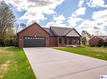 Circle Crest, Hodgenville, Kentucky 42748, ,2 BathroomsBathrooms,For Sale,Circle Crest,HK24003964 Circle Crest, Hodgenville, Kentucky 42748, ,2 BathroomsBathrooms,For Sale,Circle Crest,HK24003964