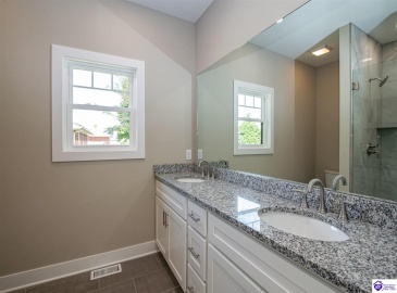 Circle Crest, Hodgenville, Kentucky 42748, ,2 BathroomsBathrooms,For Sale,Circle Crest,HK24003964 Circle Crest, Hodgenville, Kentucky 42748, ,2 BathroomsBathrooms,For Sale,Circle Crest,HK24003964