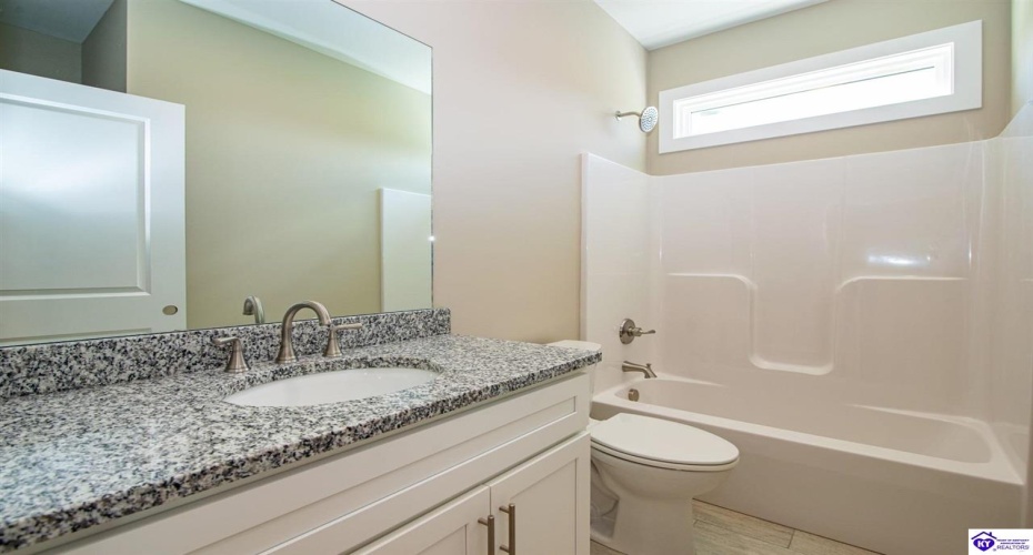 Circle Crest, Hodgenville, Kentucky 42748, ,2 BathroomsBathrooms,For Sale,Circle Crest,HK24003964