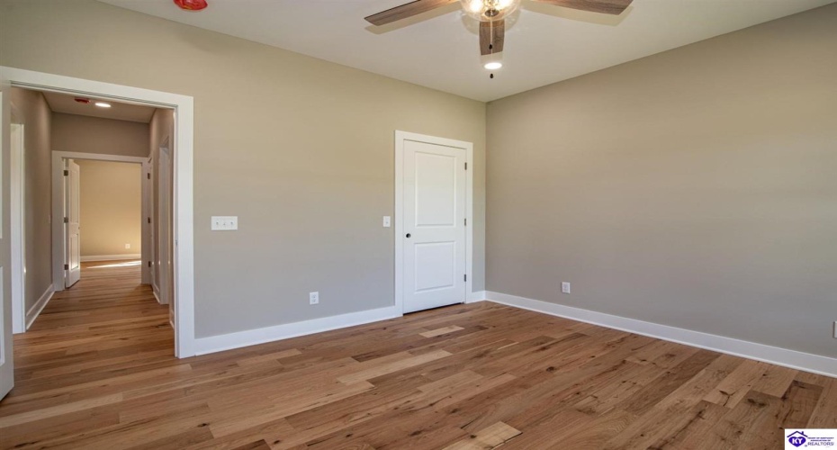 Circle Crest, Hodgenville, Kentucky 42748, ,2 BathroomsBathrooms,For Sale,Circle Crest,HK24003964