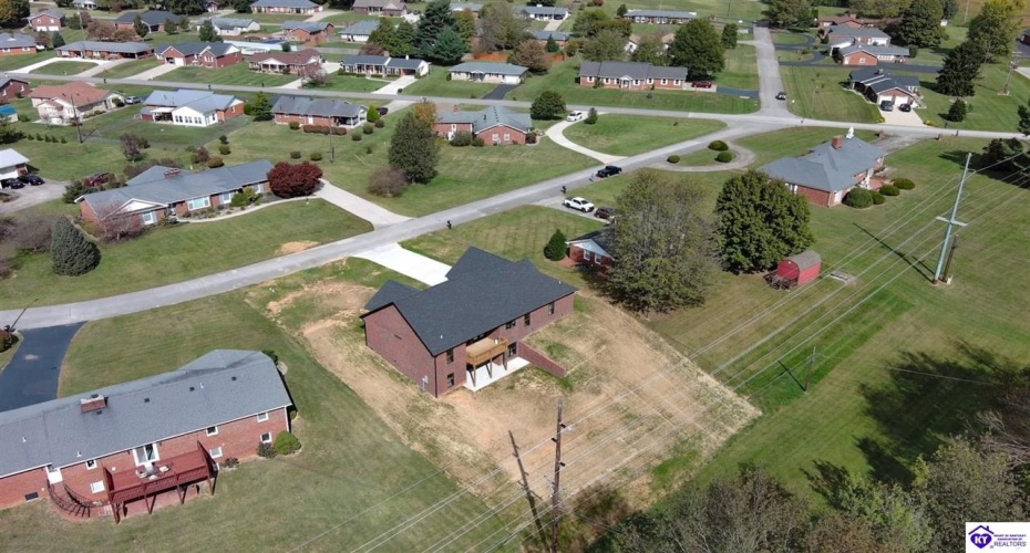 Circle Crest, Hodgenville, Kentucky 42748, ,2 BathroomsBathrooms,For Sale,Circle Crest,HK24003964