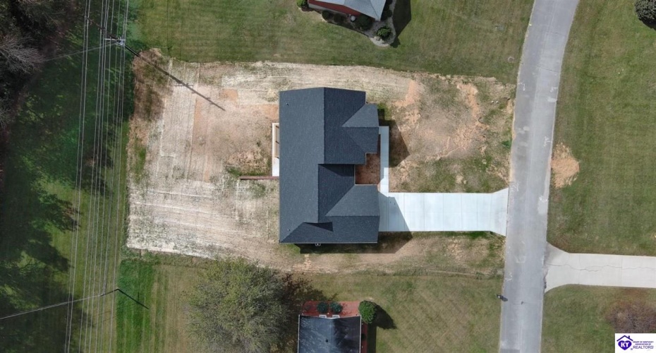 Circle Crest, Hodgenville, Kentucky 42748, ,2 BathroomsBathrooms,For Sale,Circle Crest,HK24003964