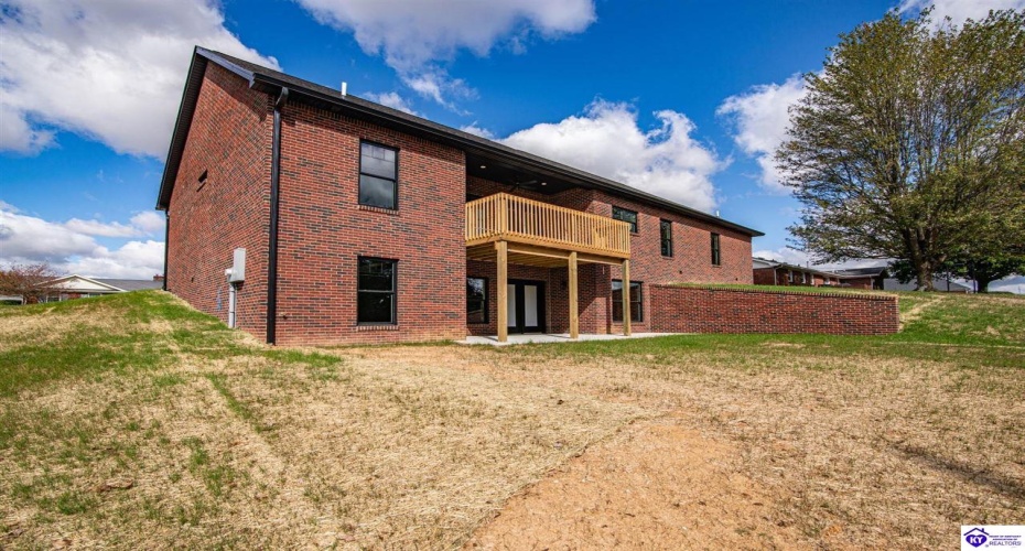 Circle Crest, Hodgenville, Kentucky 42748, ,2 BathroomsBathrooms,For Sale,Circle Crest,HK24003964