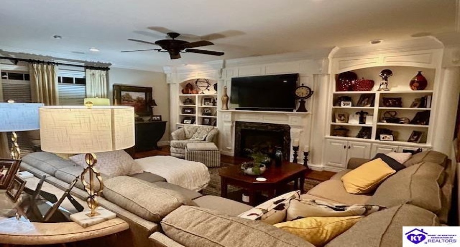 Fairway Drive, Campbellsville, Kentucky 42718, ,4 BathroomsBathrooms,For Sale,Fairway Drive,HK24003965