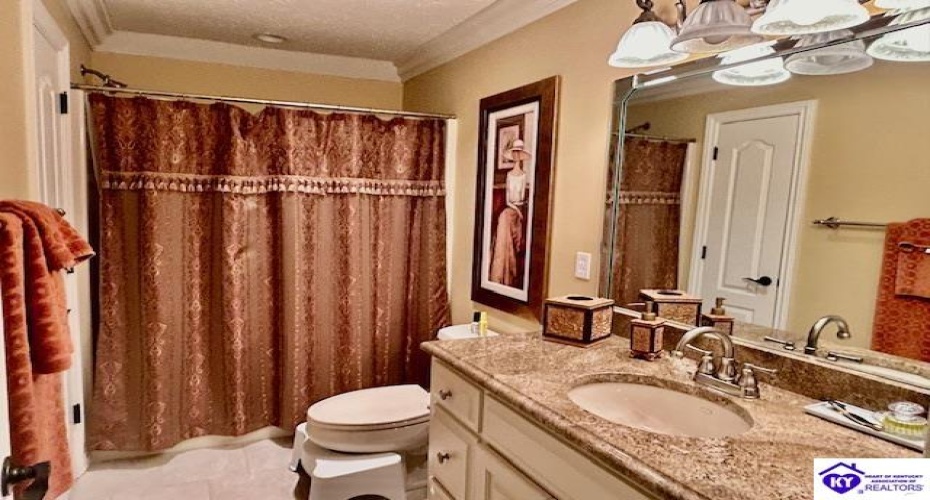 Fairway Drive, Campbellsville, Kentucky 42718, ,4 BathroomsBathrooms,For Sale,Fairway Drive,HK24003965