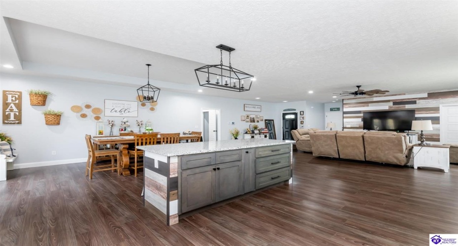 Turner Court, Vine Grove, Kentucky 40175, ,4 BathroomsBathrooms,For Sale,Turner Court,HK24003966